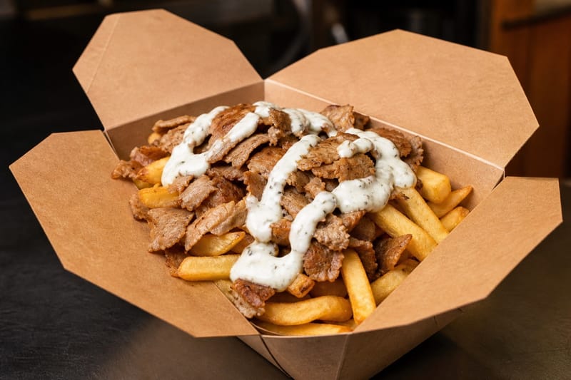 Dönerbox mit Pommes